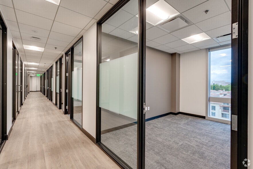 More Photos Of 301 N Lake Ave, Pasadena Coworking Space