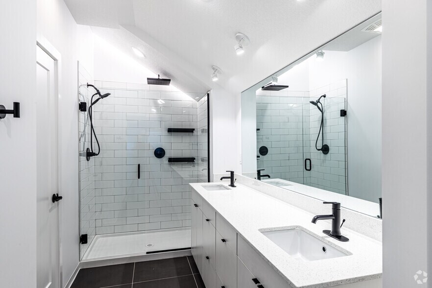 More Photos Of 6115 Nieman Rd, Shawnee Apartments For Sale