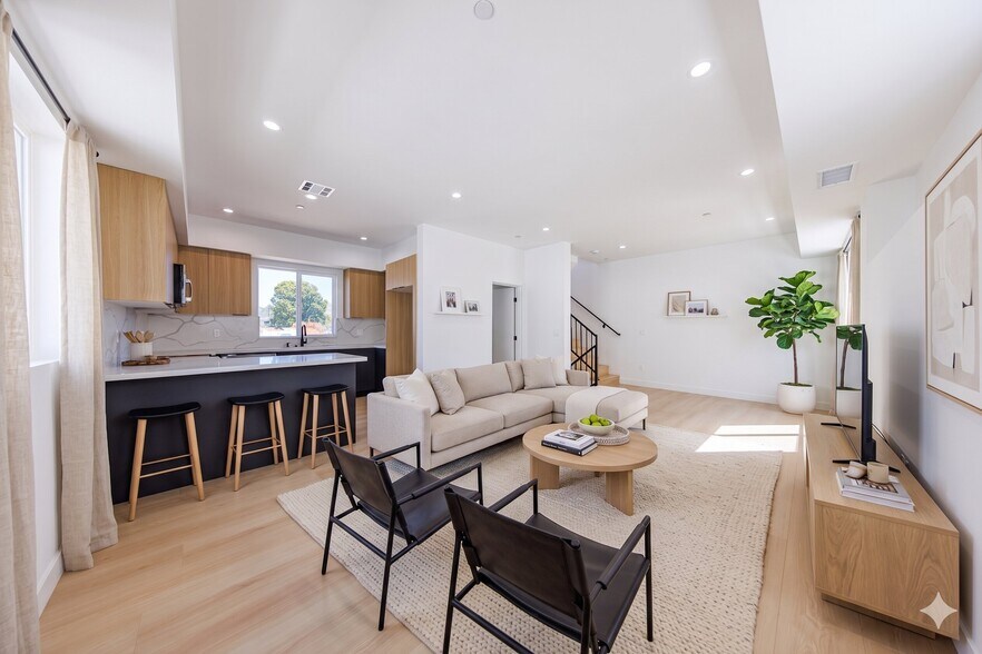 More Photos Of 2847 S Victoria Ave, Los Angeles Multifamily For Sale