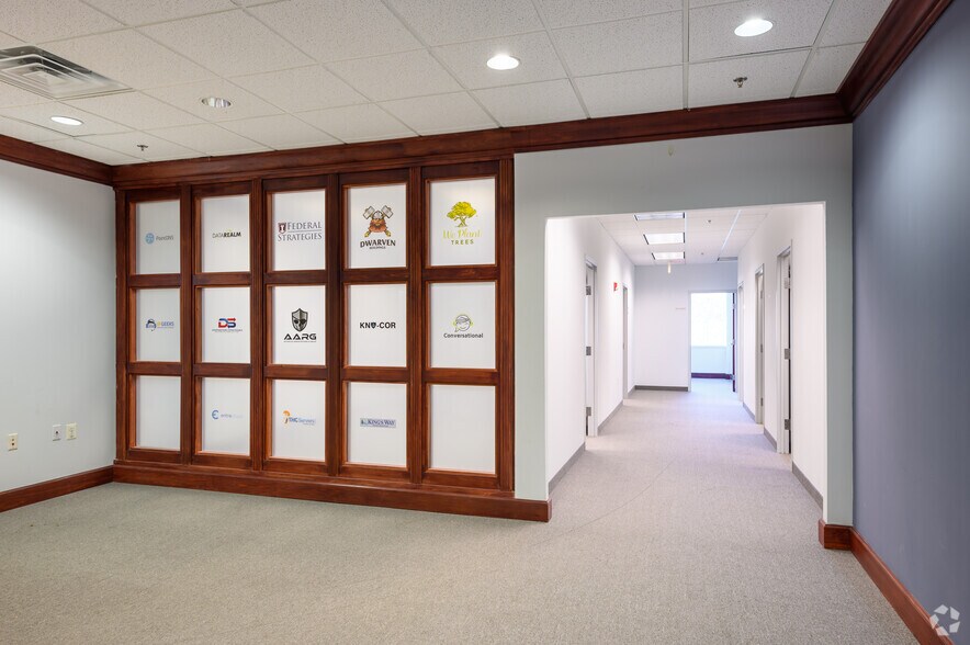 More Photos Of 150 Riverside Pky, Fredericksburg Office For Lease