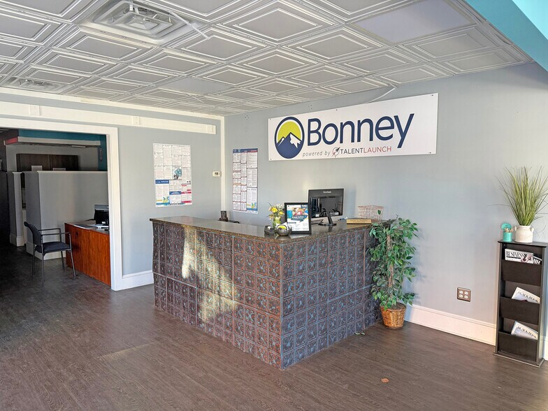 More Photos Of 495-503 Main, Dover, NH 03820, Dover Storefront Retail Office For Lease