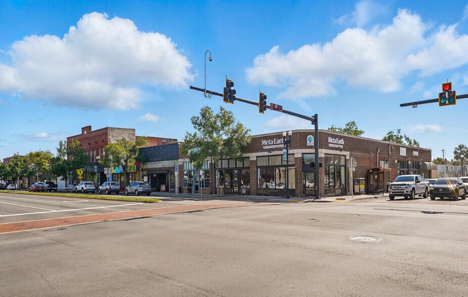 More Photos Of 1729-1731 N Main St, Jacksonville Storefront For Lease