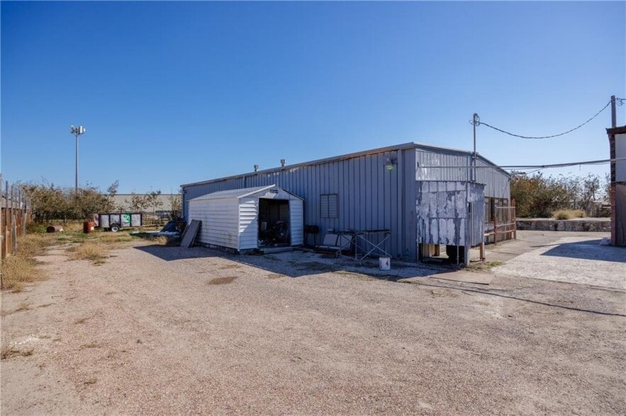 More Photos Of 610 N Port Ave, Corpus Christi Auto Dealership For Sale