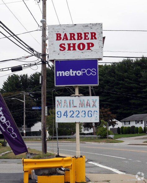 More Photos Of 1555-1569 Plainfield Pike, Johnston Storefront Retail Office For Lease