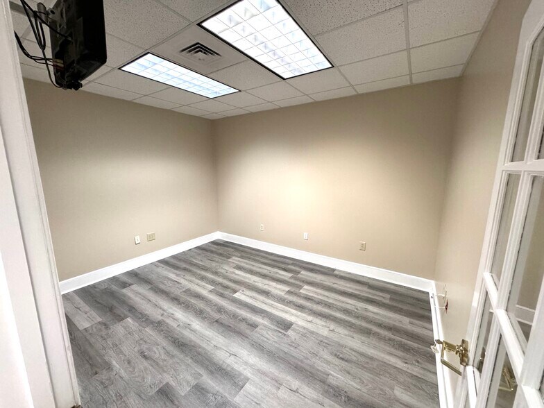 More Photos Of 70 Ansley Dr, Dahlonega Medical For Lease