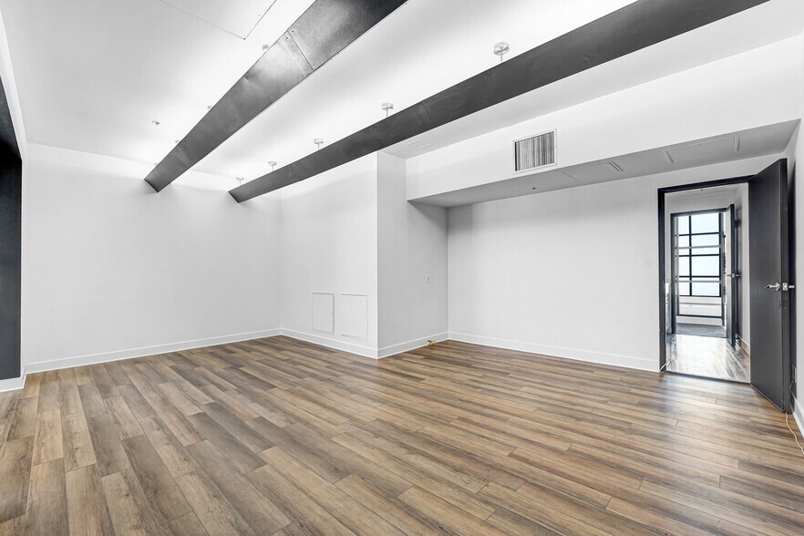 More Photos Of 219-231 Arizona Ave, Santa Monica Loft Creative Space For Lease