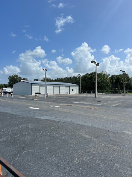 More Photos Of 2900 James L Redman Pky, Plant City Freestanding For Sale