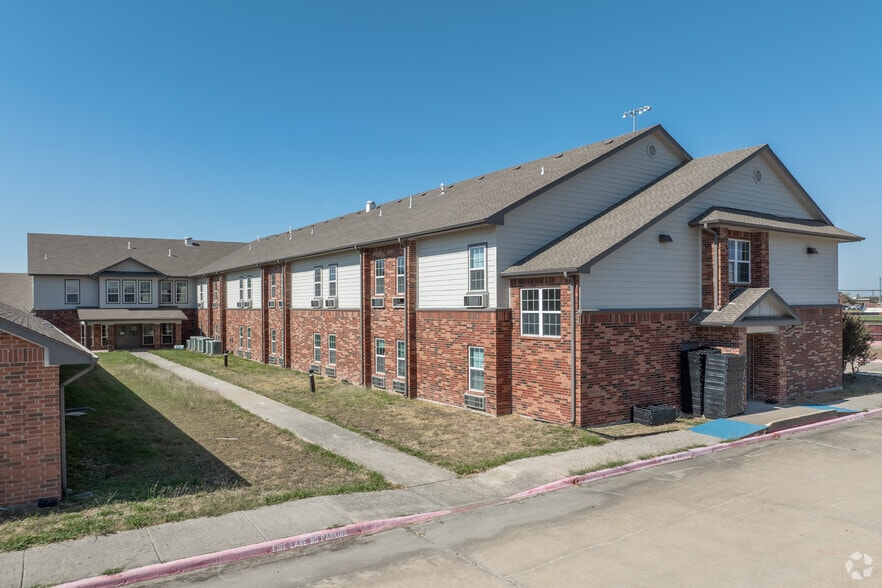 More Photos Of 830 E Princeton Dr, Princeton Hospital For Sale