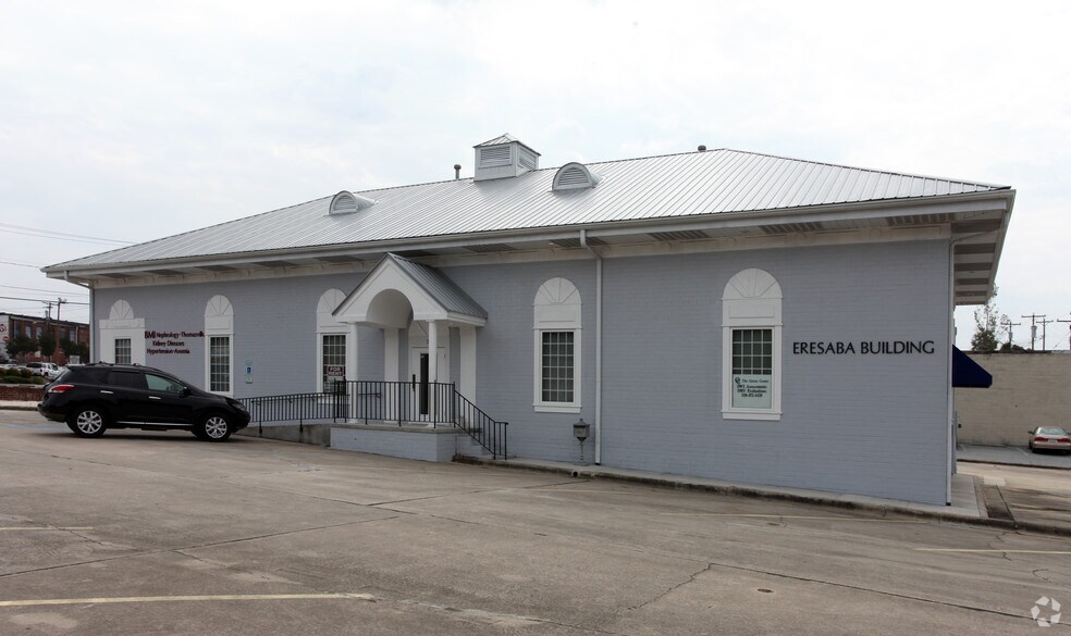 More Photos Of 25 W Guilford St, Thomasville Medical For Lease