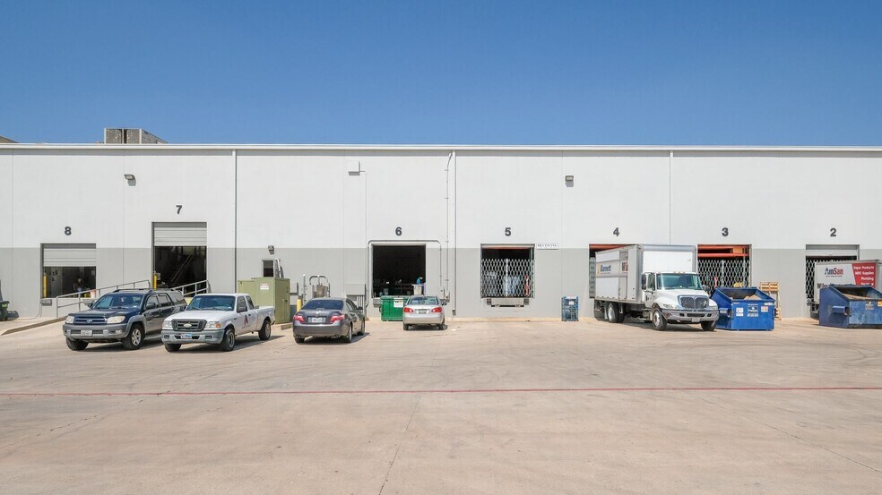 More Photos Of 4633 Perrin Crk, San Antonio Unknown For Lease