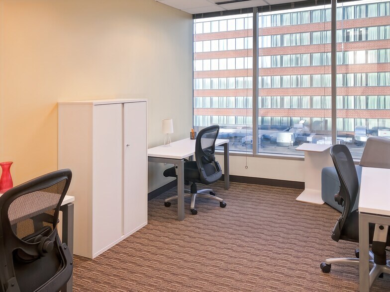 More Photos Of 100 S 4th St, Saint Louis Coworking Space