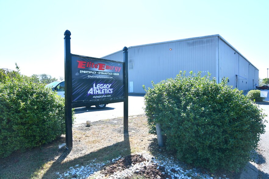 More Photos Of 2121 Battlefield Pky, Murfreesboro Showroom For Sale