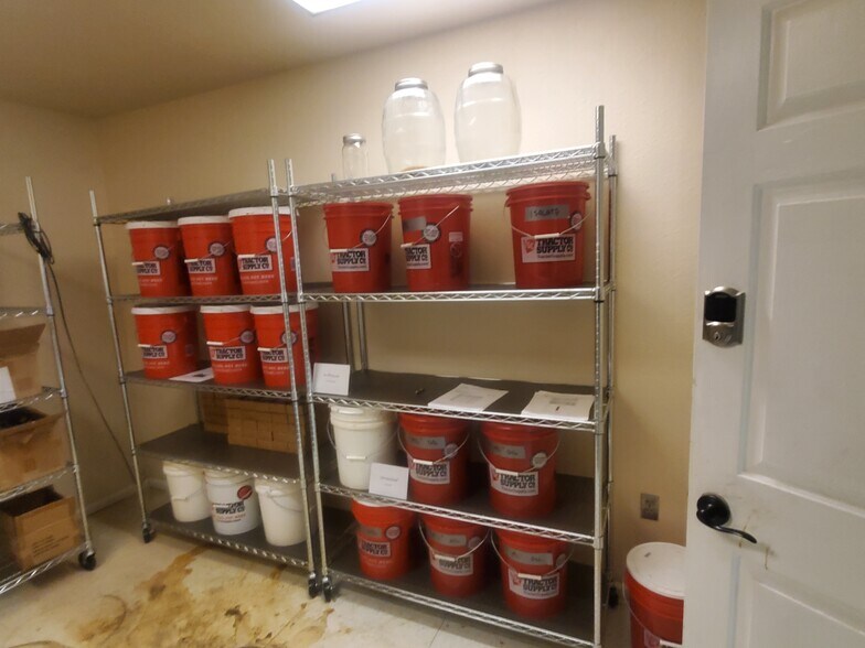 More Photos Of 1760 Gunnison Ave, Delta Warehouse For Sale