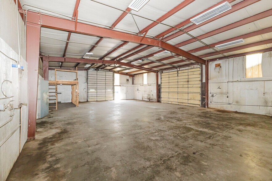 More Photos Of 3315 Central Ave, Winfield Warehouse For Sale