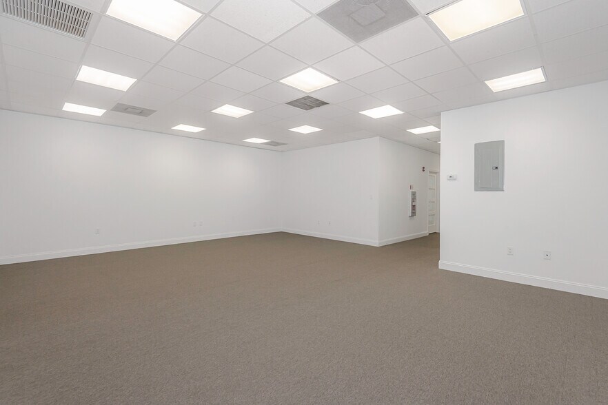 More Photos Of 7301 Wiles Rd, Coral Springs Medical For Sale