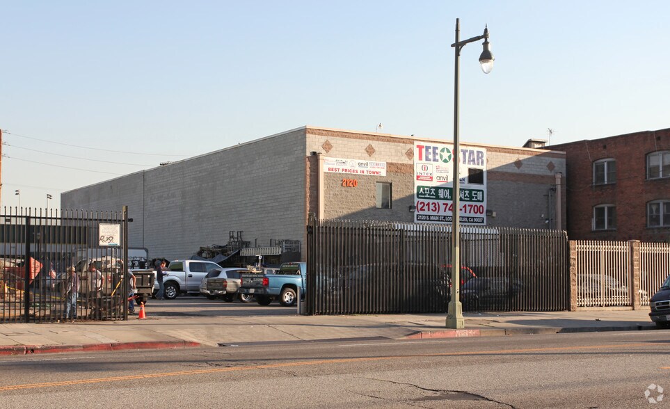 Primary Photo Of 2120 S Main St, Los Angeles Warehouse For Lease