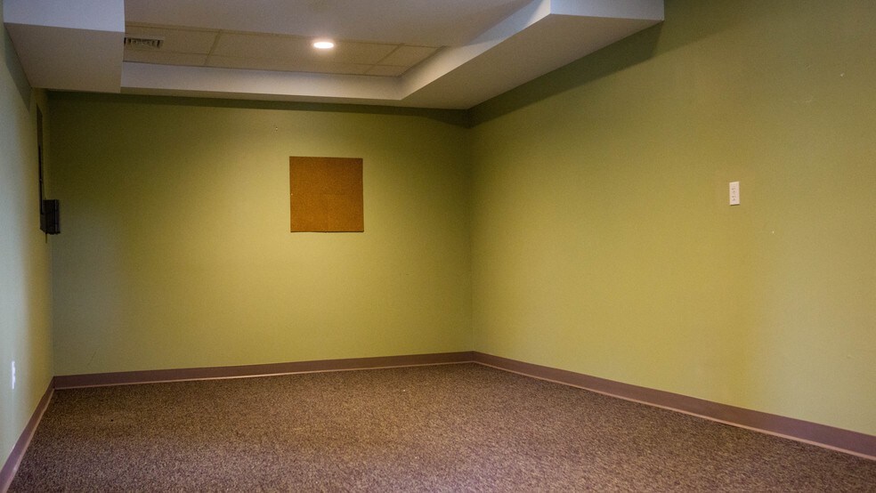 More Photos Of 541 US Route 1, Freeport Office For Lease