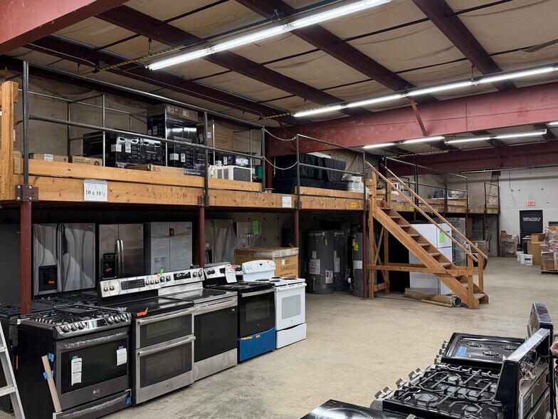 More Photos Of 3455 S Mulford Rd, Rockford Industrial For Sale