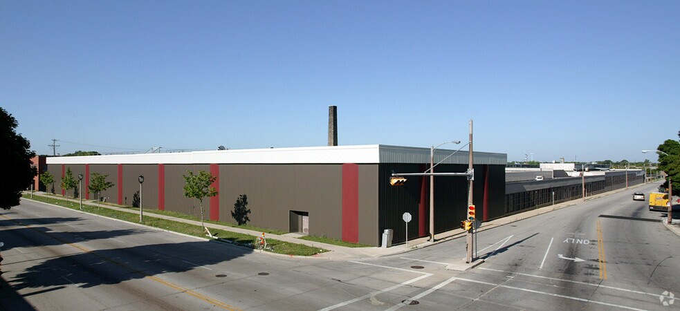 More Photos Of 4143 N 27th St, Milwaukee Manufacturing For Lease
