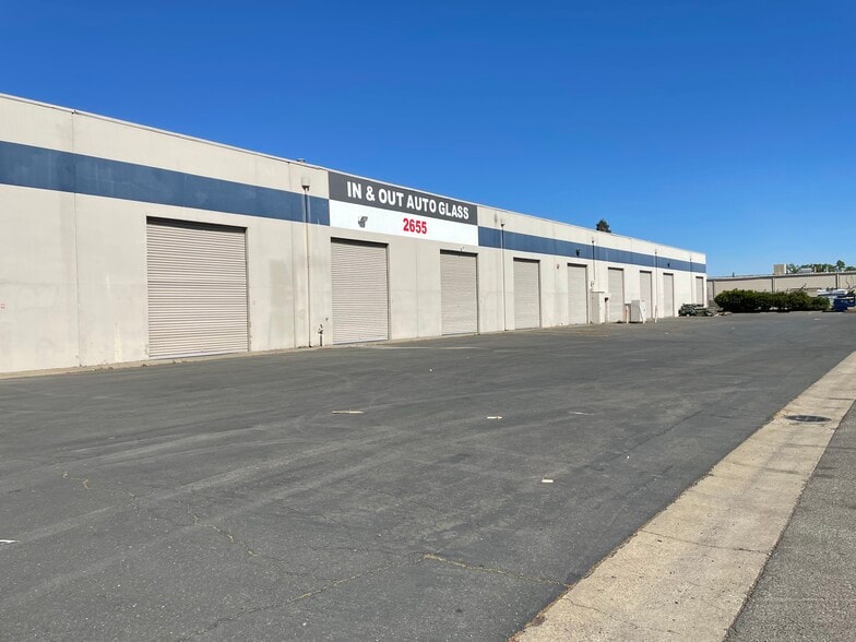 More Photos Of 2655 Land Ave, Sacramento Warehouse For Lease