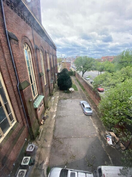 More Photos Of 947 Aisquith St, Baltimore Religious Facility For Sale