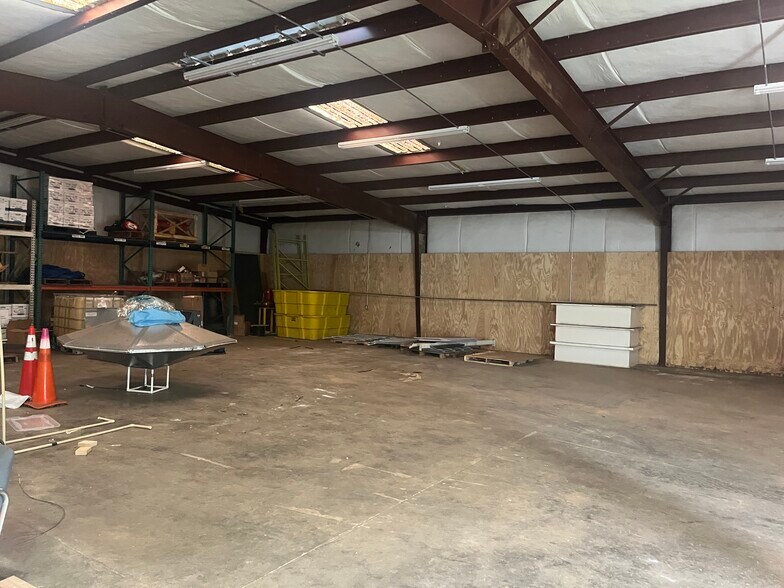 More Photos Of 2303 Beech st, Gaffney Light Distribution For Lease