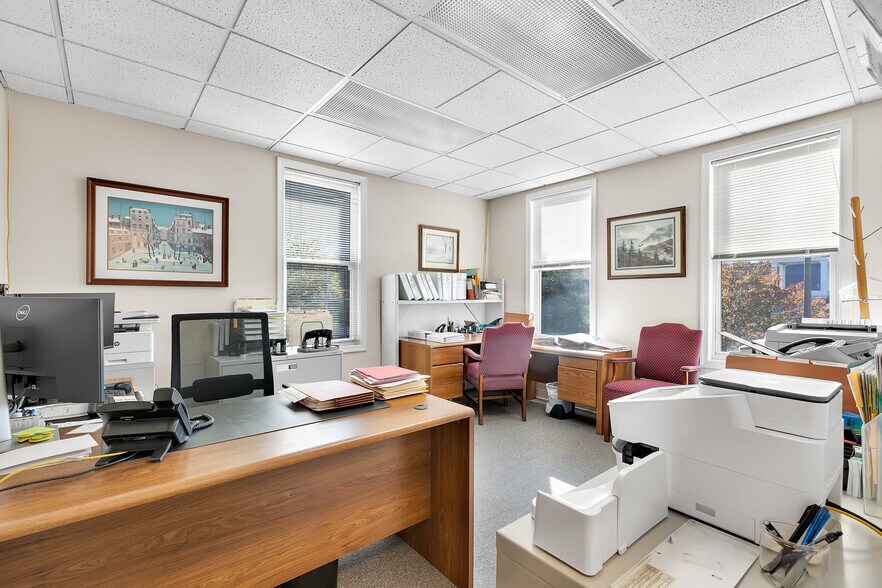 More Photos Of 300 Allegheny Ave, Towson Office For Sale