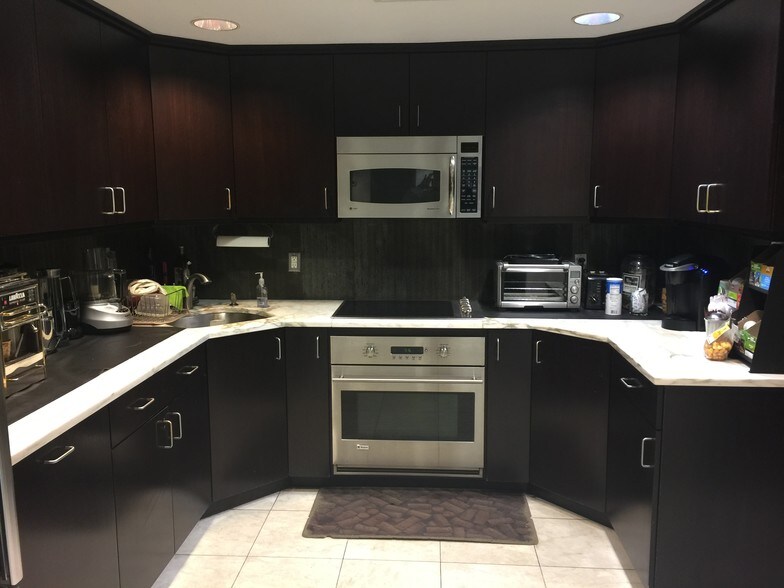 More Photos Of 3960-3966 Merritt Ave, Bronx Warehouse For Sale