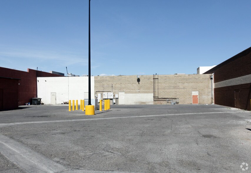 More Photos Of 3355 E Tropicana Ave, Las Vegas General Retail For Lease
