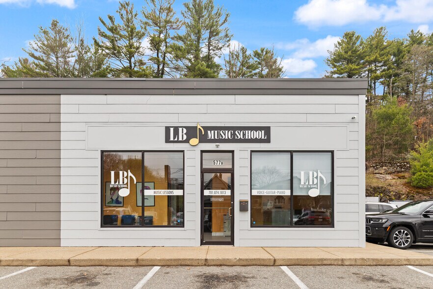 More Photos Of 577 Walnut St, Lynn Freestanding For Lease