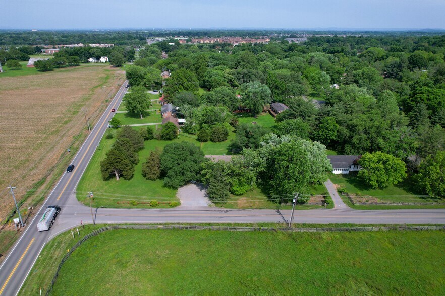 More Photos Of 131 Kingwood Ln, Rockvale Flex For Sale