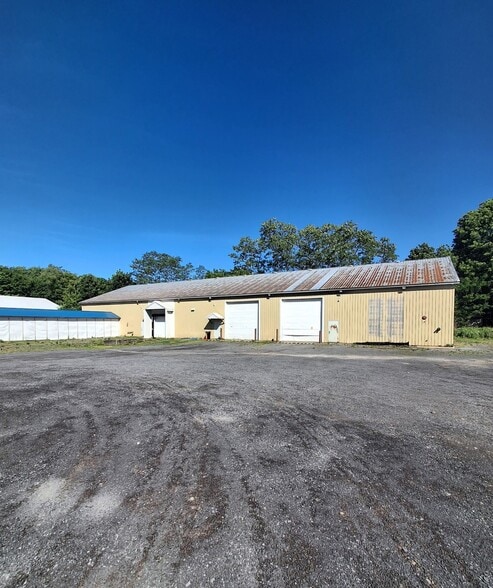 More Photos Of 755 E Seneca St, Oswego General Retail For Lease
