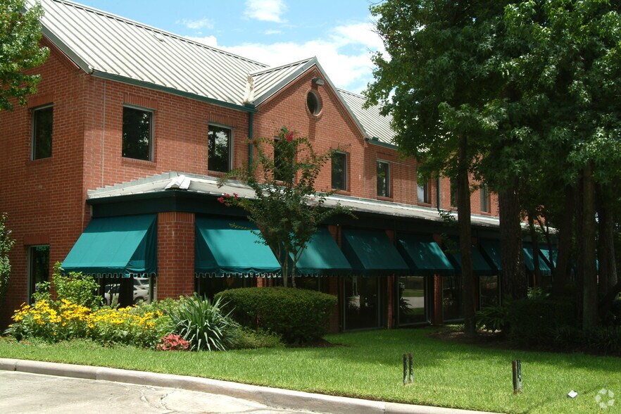 More Photos Of 25154 Grogans Park Dr, The Woodlands Freestanding For Lease