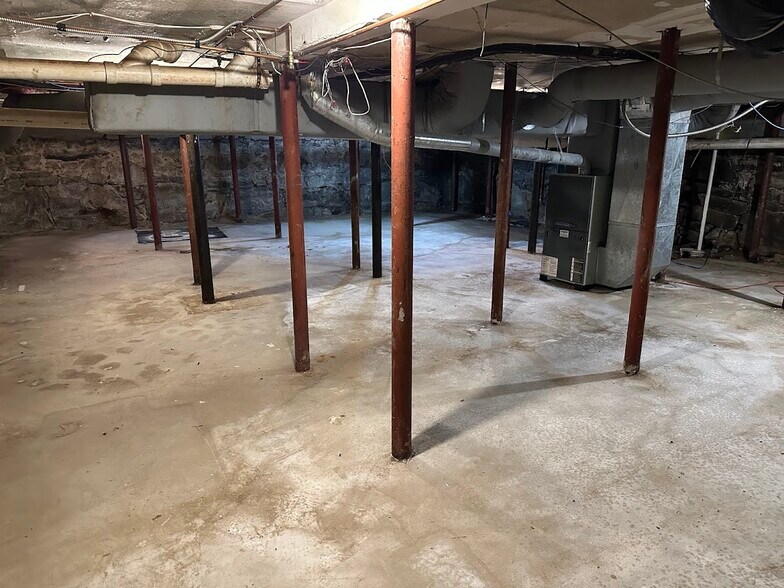 More Photos Of 1 Main St, Nashua Office For Sale