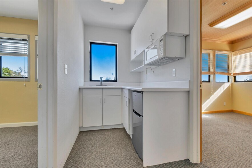 More Photos Of 716 Soquel Ave, Santa Cruz Storefront Retail Office For Lease