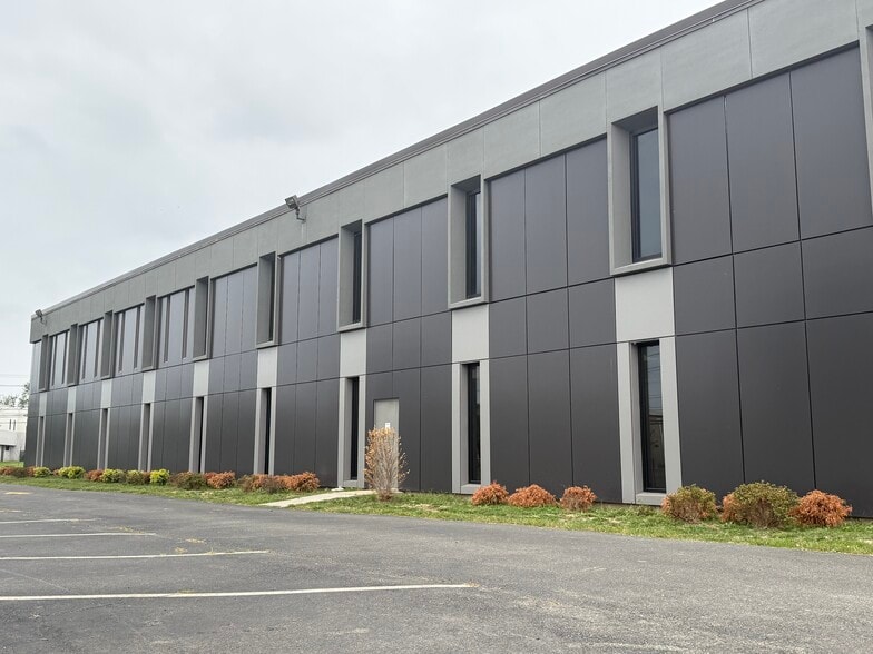 Primary Photo Of 1201 Valley Brook Ave, Lyndhurst Warehouse For Lease