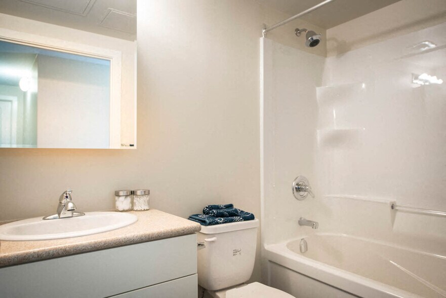 More Photos Of 300 Taché Av, Winnipeg Apartments For Lease