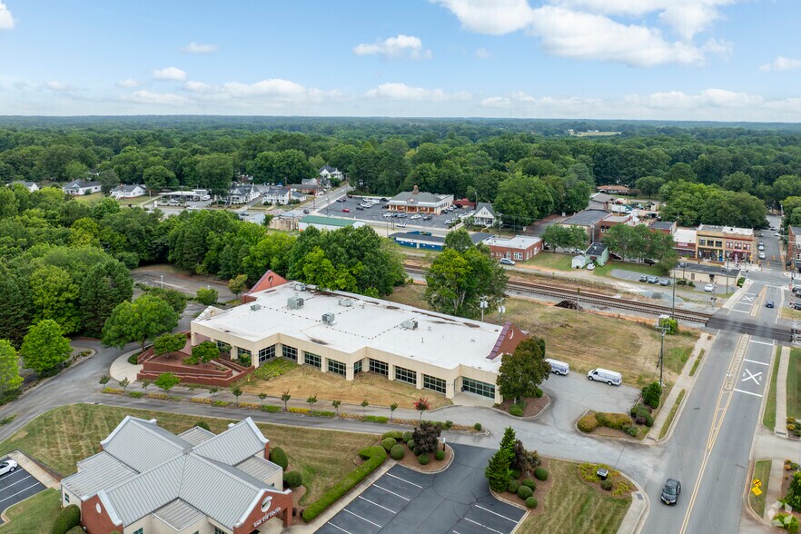 More Photos Of 308 E Centerview St, China Grove Office For Sale