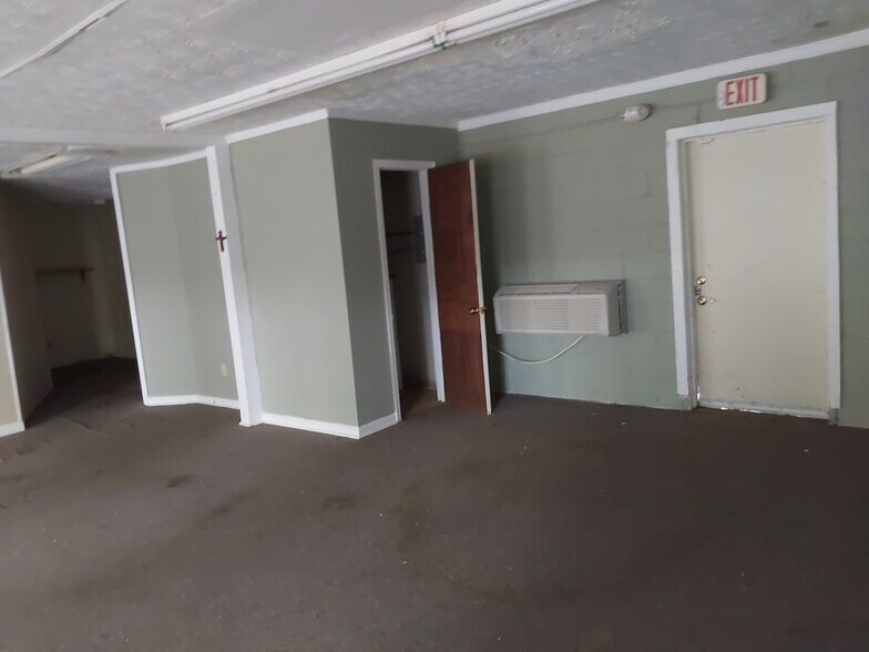 More Photos Of 2464 Winder Hwy, Dacula Storefront For Sale