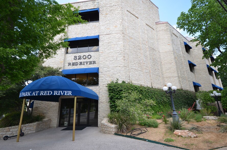 More Photos Of 3200 Red River St, Austin Medical For Lease