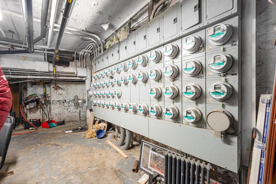 More Photos Of 616 W 207th St, New York Apartments For Sale