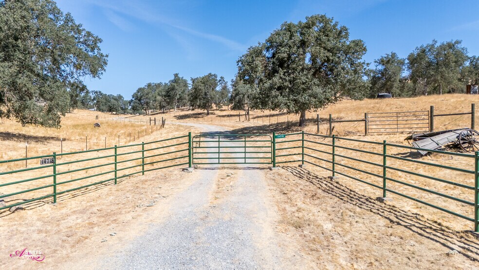 More Photos Of 14718 CA-155 Hwy, Glennville Land For Sale