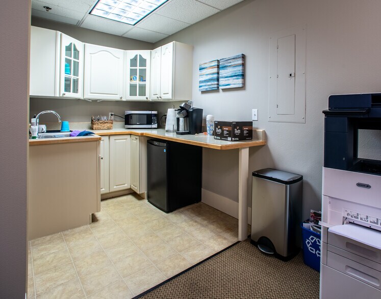 More Photos Of 180 Lithia Way, Ashland Office Residential For Sale