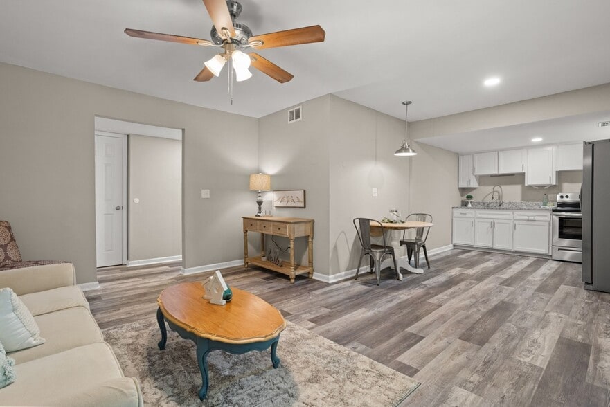 More Photos Of 110-118 Greenforest Cir, Liberty Apartments For Sale