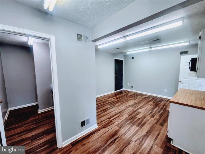 More Photos Of 215 Burkharts ln, Martinsburg Flex For Lease