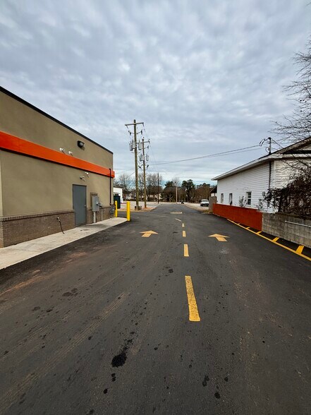 More Photos Of 487 Big a Rd, Toccoa Fast Food For Sale