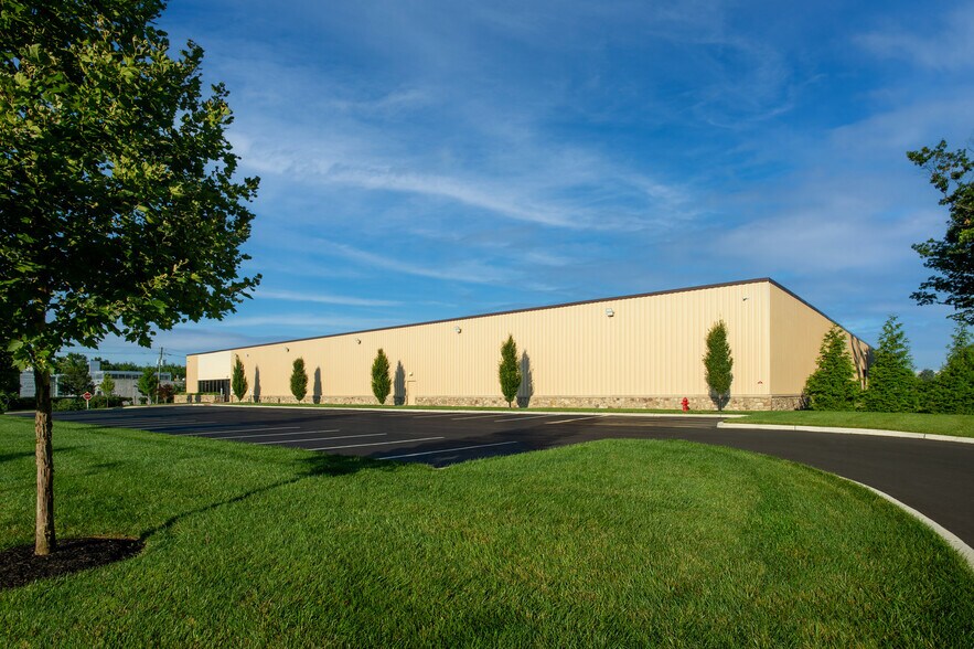 More Photos Of 195 Raritan Center Pky, Edison Warehouse For Lease