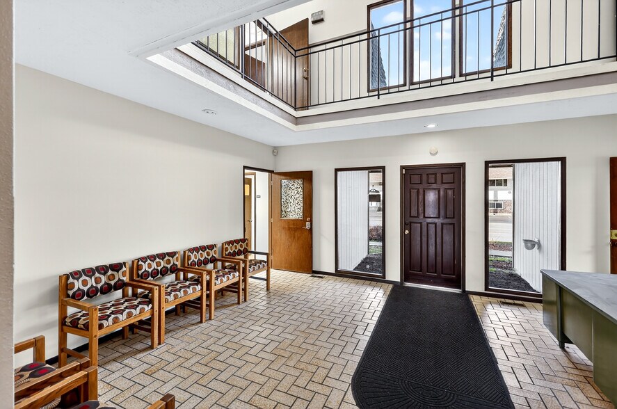 More Photos Of 524 N Mullan Rd, Spokane Loft Creative Space For Sale