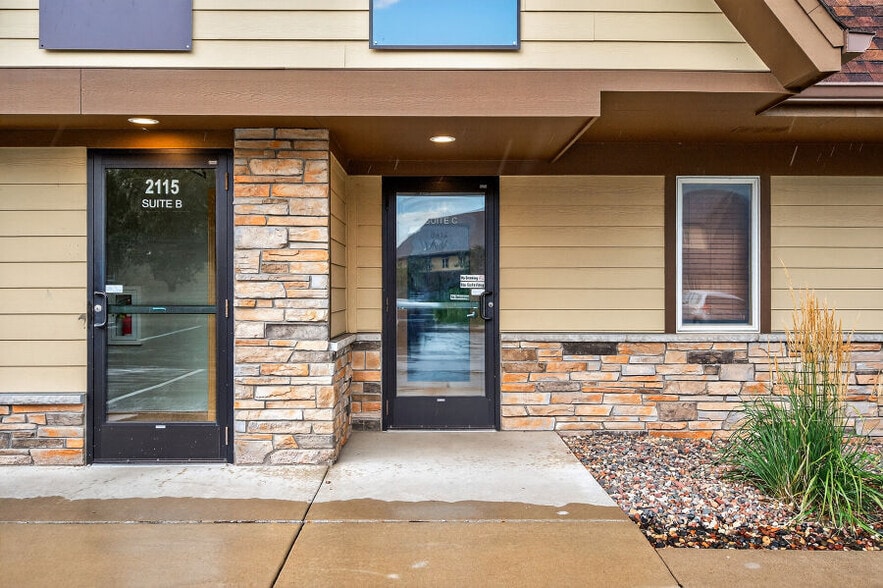 More Photos Of 2115 County Road D E, Maplewood Office For Lease