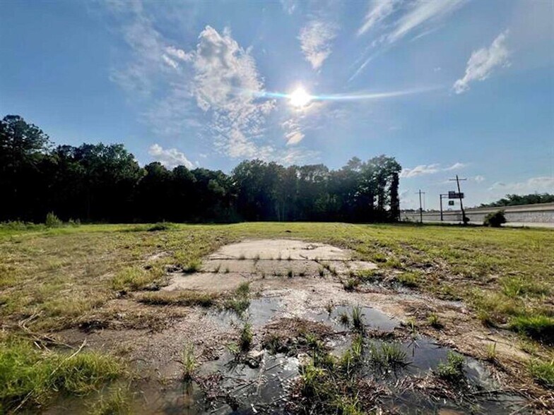 More Photos Of IH 10 and Sierra Rd, Vidor Land For Sale